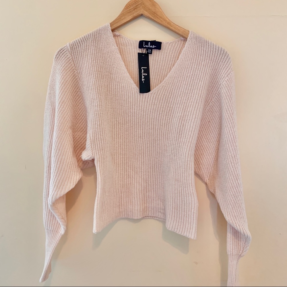 NEW Lulu’s blush pink ribbed v neck sweater with balloon sleeves
